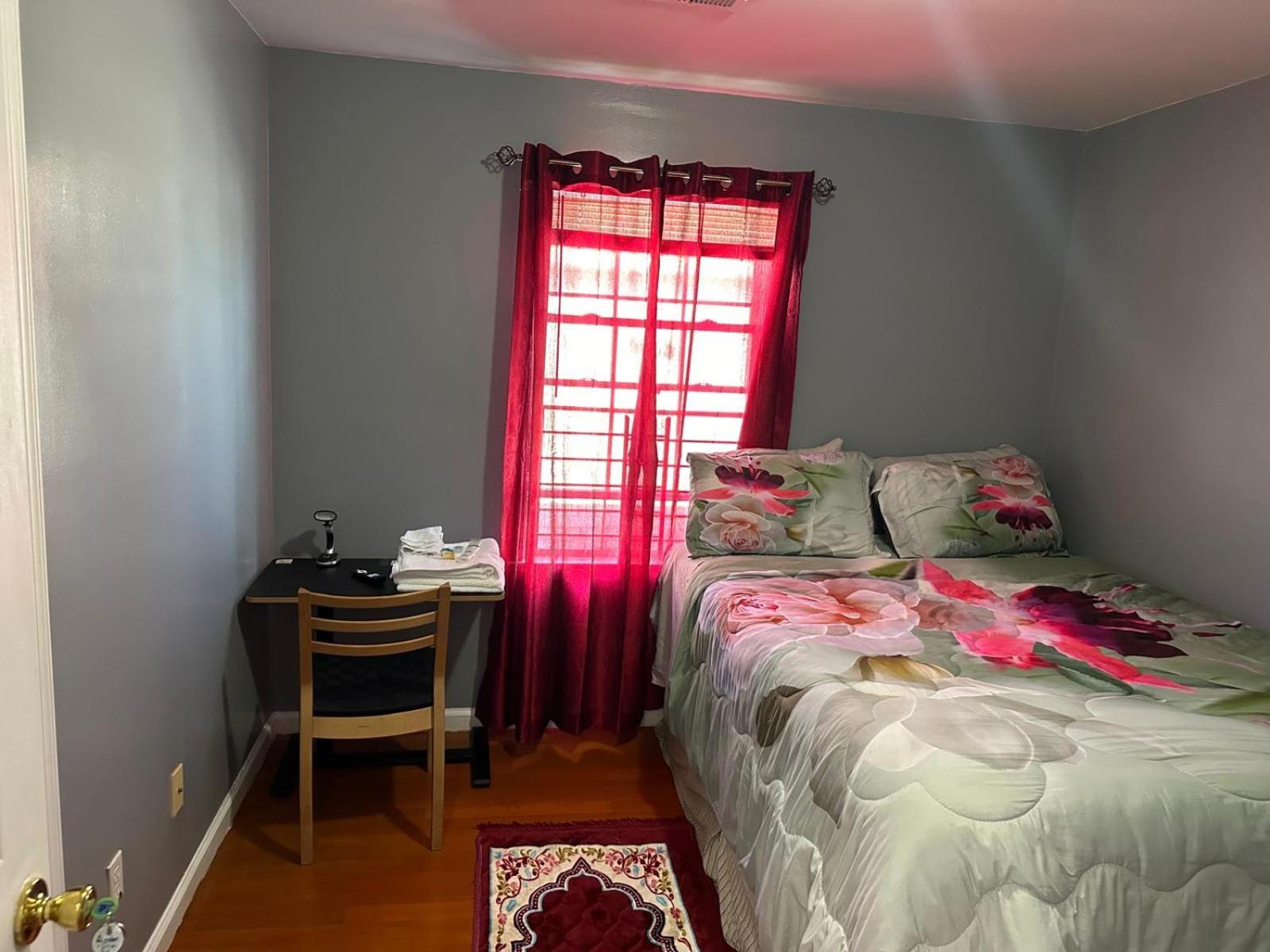 Divine Villa Guest House 65 Sherman 6Mins To Airport And 4Mins To Penn Station นูวาร์ก ภายนอก รูปภาพ